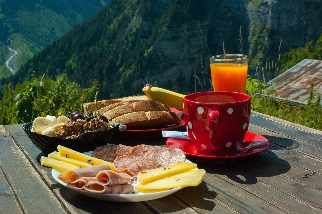 Mountain Hostel Gimmelwald Exterior foto